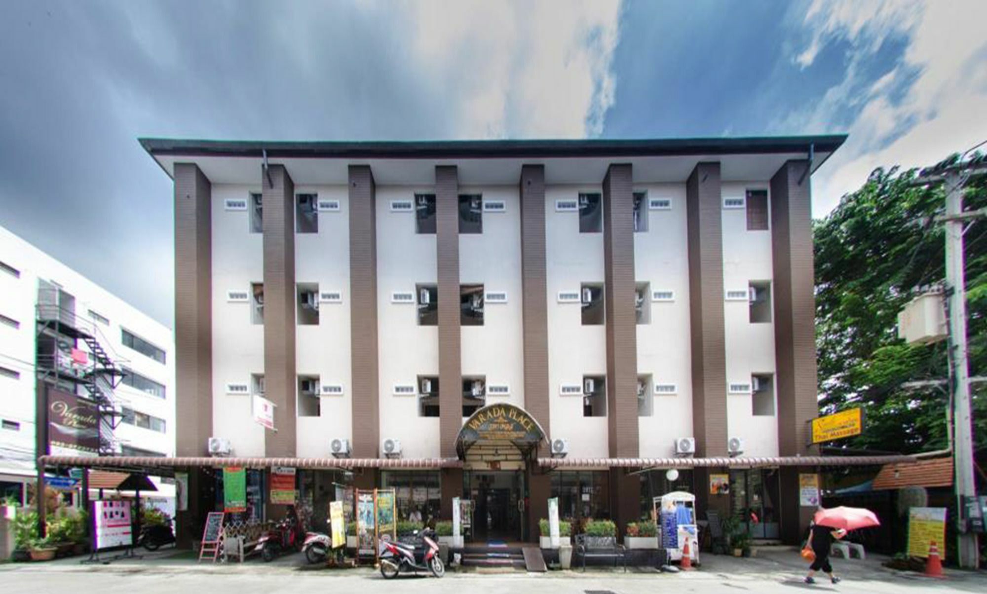Varada Place Chiang Mai Exterior foto